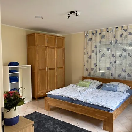 Familienfreundliches Ferienhaus An Der Stadtgrenze Zu Berlin Дом отдыха Малов